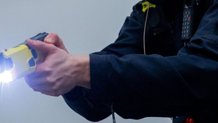 Medizinische Studie: Gutachten: Taser "sinnvolle Ergänzung" für die Polizei