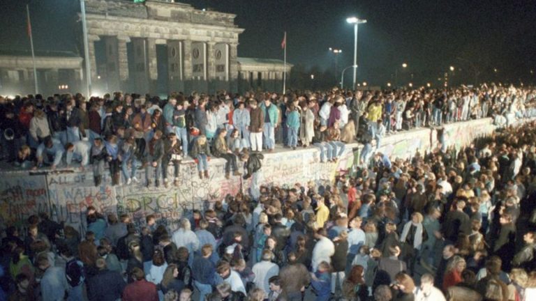 35 Jahre nach dem Mauerfall: Ministerpräsident Woidke: Brauchen Aufbruchstimmung von 1989