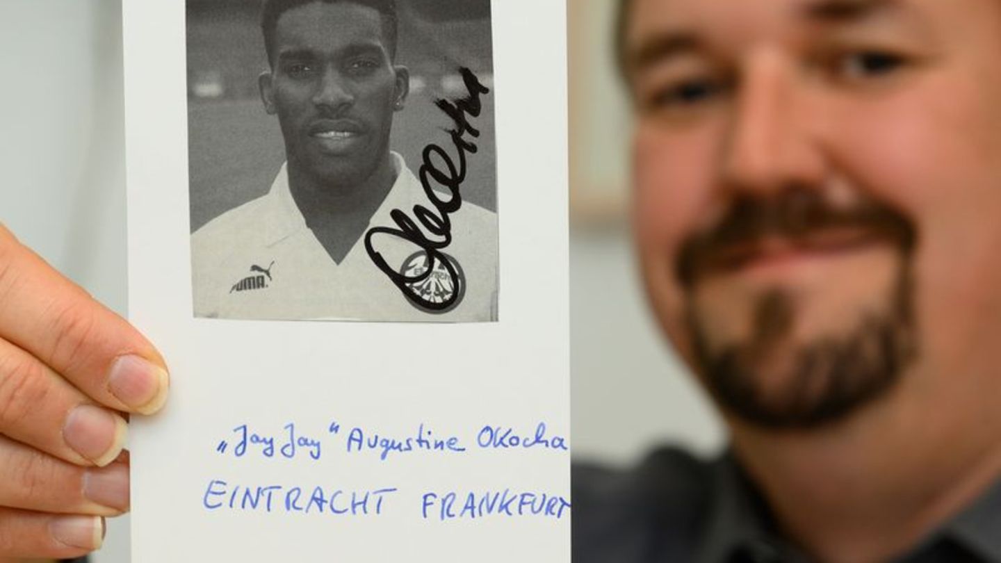 Club der Autogrammsammler: Autogrammjäger Bach: "Ich kann den Trend nicht aufhalten"