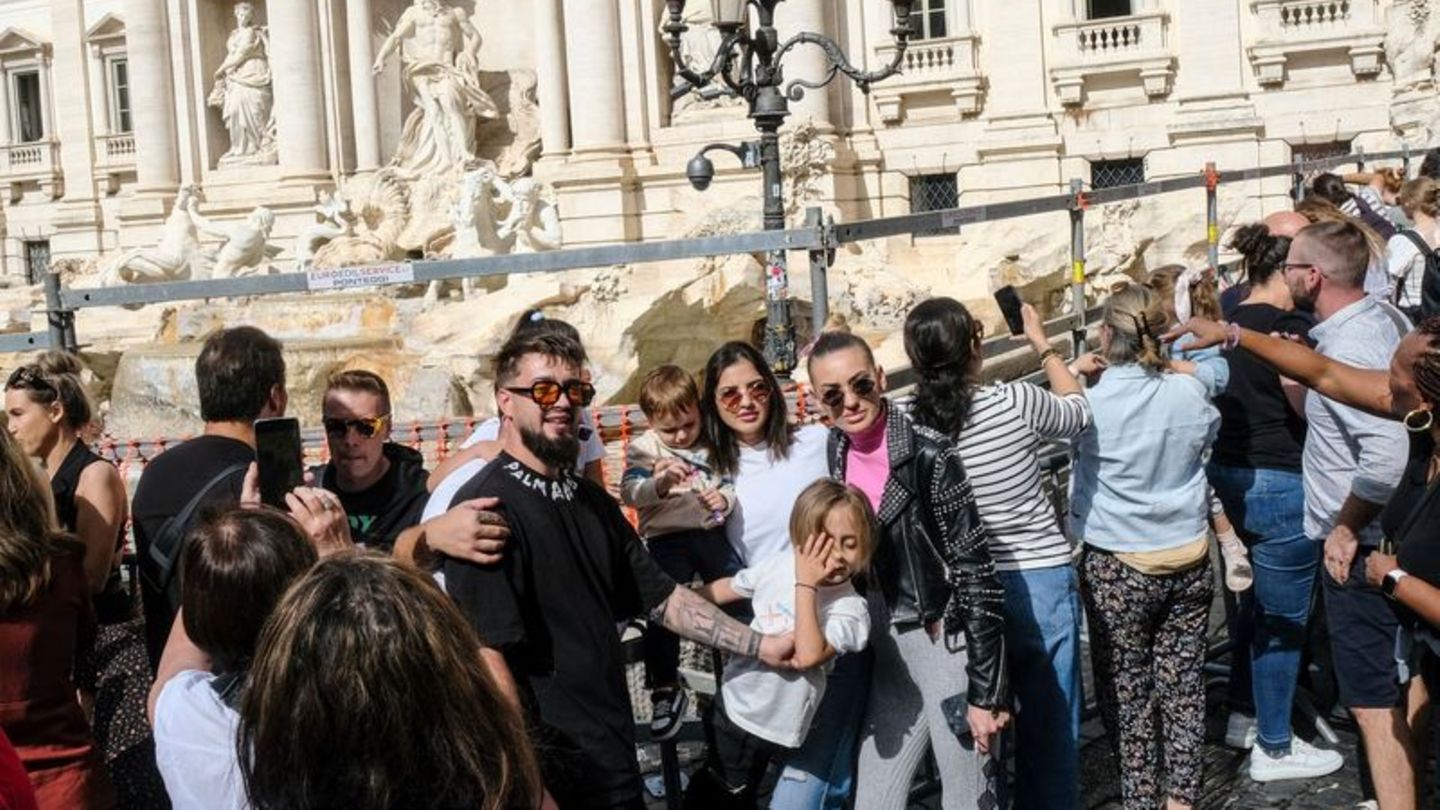 "Overtourism": "Kampf ums beste Selfie" - Italien leidet am Massentourismus