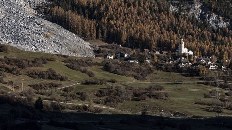 Gefahr vom Berg: Brienz geräumt - Schuttstrom bedroht Schweizer Dorf