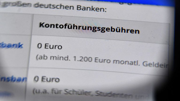 Bundesgerichtshof-Urteil: Unzulässige Bankgebühren - Was bekommen Kunden zurück?