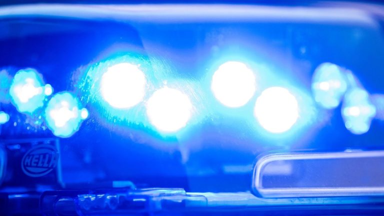 Weitere Beteiligte flüchtig: Angriff auf 16-Jährigen mit Hammer - Verdächtiger in U-Haft