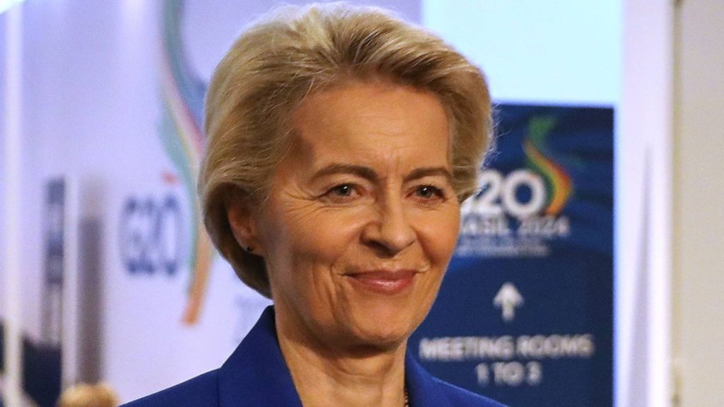 Ursula von der Leyen: EU-Chefin leistet über den Wolken Erste Hilfe