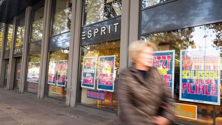 Modehandel: Esprit-Geschäfte bleiben teilweise bis Januar geöffnet