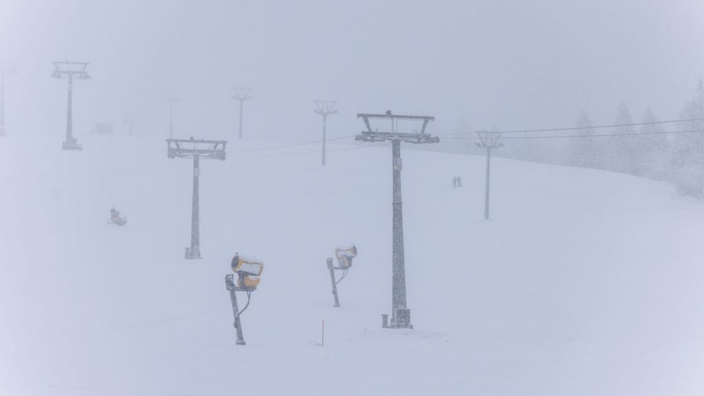 Wintersaison: Einige Skilifte und Loipen in Betrieb