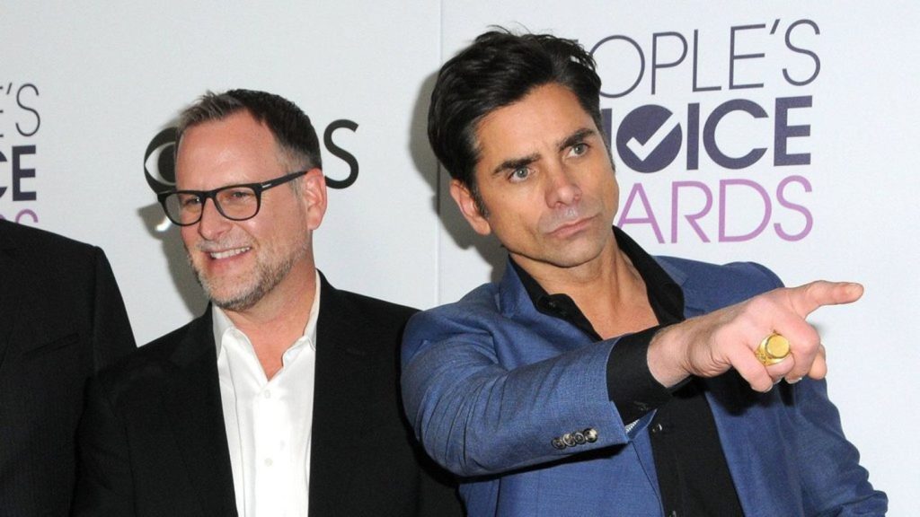 Er unterstützte Dave Coulier mit Glatzenkappe: John Stamos findet Kritiker "peinlich"