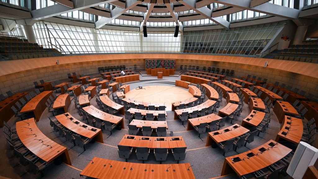 Demokratie lernen: "Landtag macht Schule" mit 400 Viertklässlern