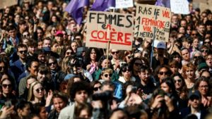 Zehntausende bei Protesten gegen Gewalt an Frauen in Frankreich