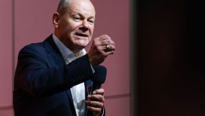 Gewalt an Frauen: Scholz: Wollen mehr Hilfe für weibliche Gewaltopfer