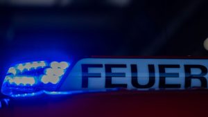 Brände: Feuer in Mehrfamilienhaus in Langenhagen