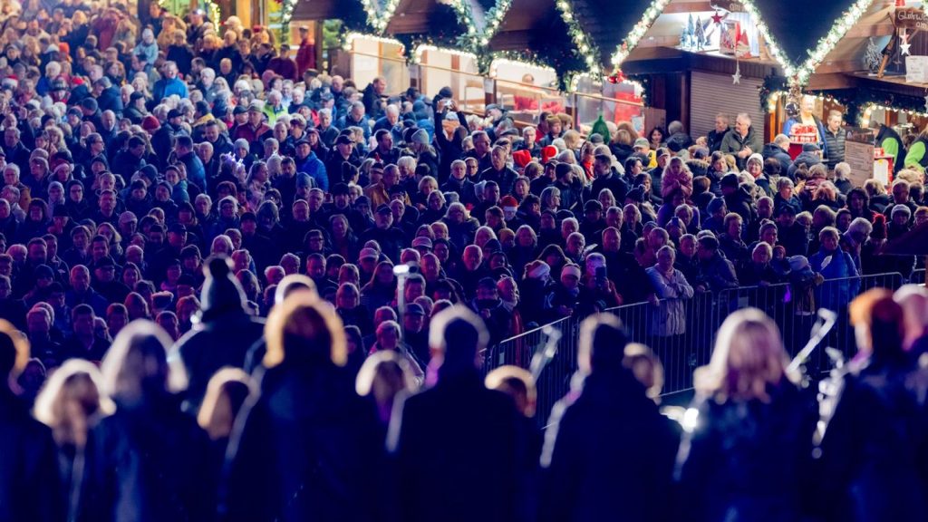 Brauchtum: Adventszauber - Weihnachtsmarkt in Erfurt eröffnet