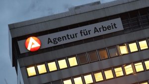 Arbeitsagentur berichtet: Geht die Herbstflaute am hessischen Arbeitsmarkt weiter?