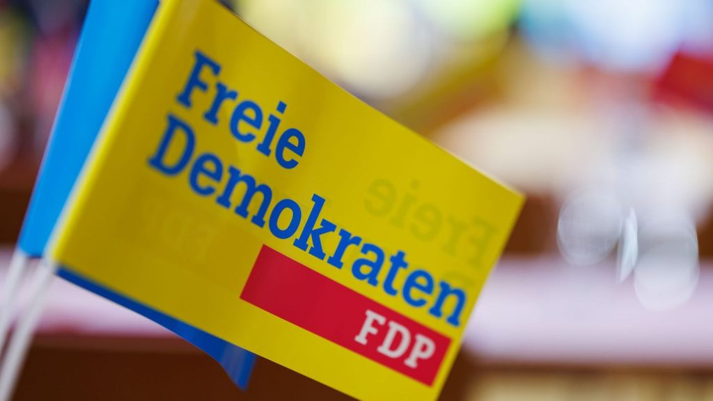 FDP in der Krise: Lindner will sich prüfen - wohin steuert die FDP?