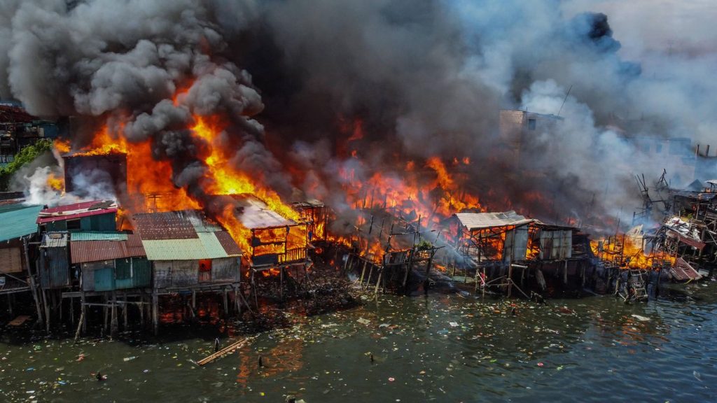 Großfeuer in Manila: Armenviertel brennt stundenlang – 2.000 Familien verlieren ihr Heim