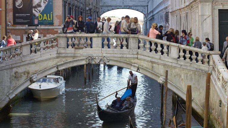 Urlaub: Vorsicht vor Fettnäpfchen: Was Italiener an Touristen am meisten nervt