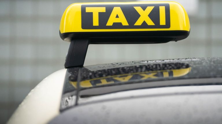 Taxi-Rundfahrt: Im Taxi von Schleswig-Holstein gen Rügen, aber ohne Geld