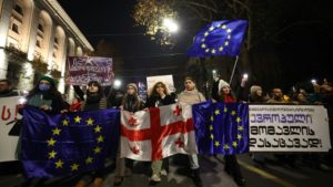 14. Tag in Folge: Tausende Menschen in Georgien bei pro-europäischem Protest