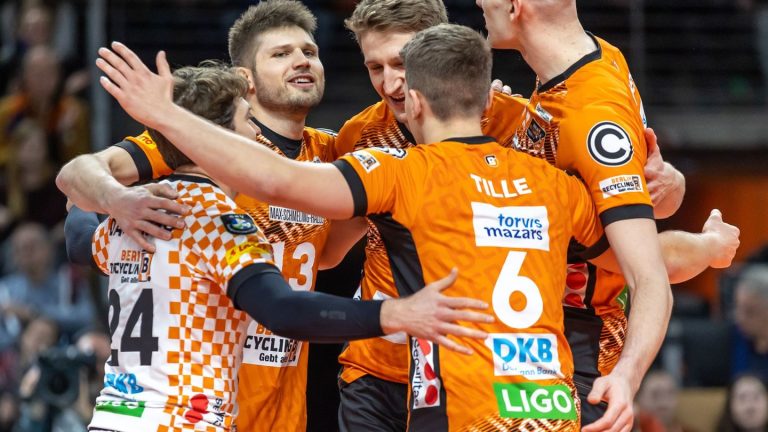 Volleyball-Bundesliga: BR Volleys siegen 3:1 in Hildesheim