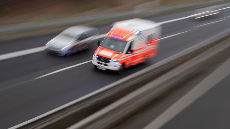 Verkehr: Heftiger Hagelschauer - Unfälle mit fünf Verletzten auf A46