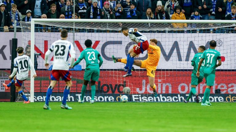 2. Fußball-Bundesliga: Greuther Fürth geht beim HSV unter - "Da ist Wut"