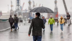 Hochwasser: Angesagte Sturmflut in Hamburg bleibt aus