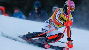 Alpiner Ski-Weltcup: Slalom-Ass Straßer scheidet aus und hadert