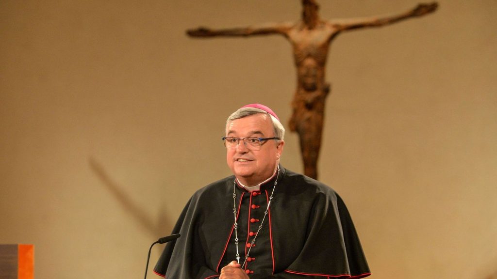 Weihnachtspredigt im Dom: Bischof Wiesemann: Weihnachten wirkt wie ein Gegengift