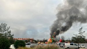 Traktorbahn in Flammen: Technischer Defekt führte zu Feuer in "Karls Erlebnis-Dorf"