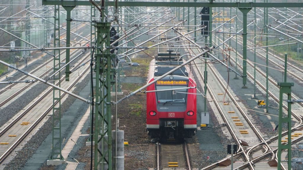 Sanierte Strecke: Verkehr auf Riedbahn rollt wieder vollständig