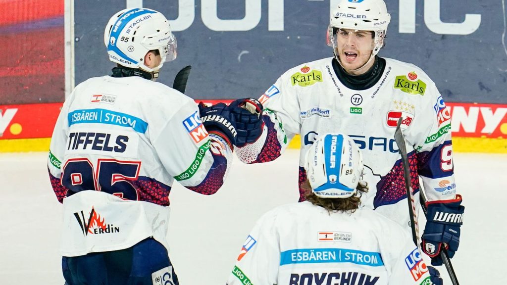 Deutsche Eishockey Liga: Zwei Tore durch Ronning: Eisbären gewinnen in Augsburg