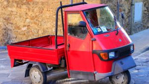 Piaggio Ape: Eine Legende verlässt Italien: Die "Biene" fliegt nach Asien