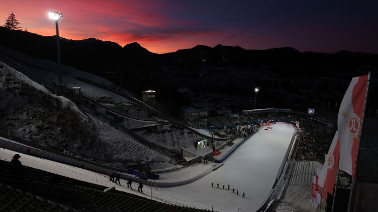 Two-Nights-Tour im Skispringen: Duschcreme als Prämie: Hannawald bietet Klingelbeutel an