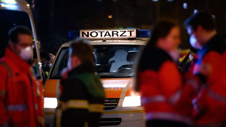 Einsatzkräfte attackiert: Polizei bei Notarzt-Einsatz in Kiel attackiert