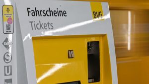 Öffentlicher Nahverkehr: Einzelfahrt für 3,80 Euro - Bus und Bahn werden teurer