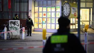 Polizeieinsatz: Verdächtiger kommt nach Messer-Attacke in Psychiatrie