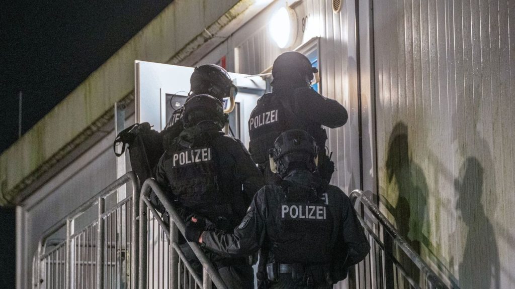 Einsatz der Polizei: Drei Verletzte bei Schlägerei in Flüchtlingsunterkunft