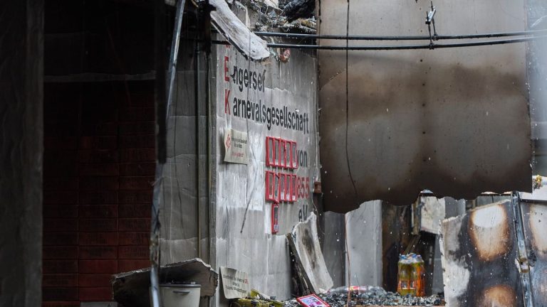 Feuer in der Silvesternacht: Große Solidarität nach Brand in Lokschuppen