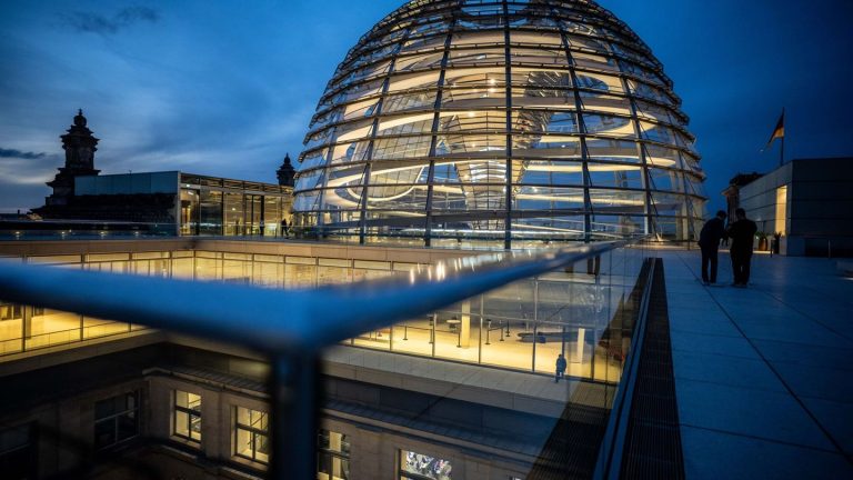 Bundestag: Finanzbranche gibt Millionen für Lobbyismus in Politik aus