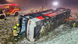 Landkreis Ludwigsburg: Sechs Verletzte bei Busunfall