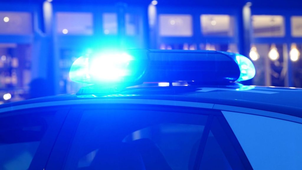 Kriminalität: Zwei Männer in Gaststätte mit Messer verletzt