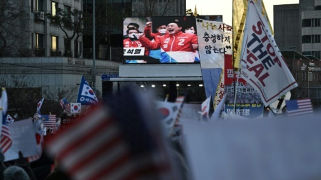 Ermittler: Haftbefehl-Vollstreckung gegen Südkoreas suspendierten Präsidenten begonnen