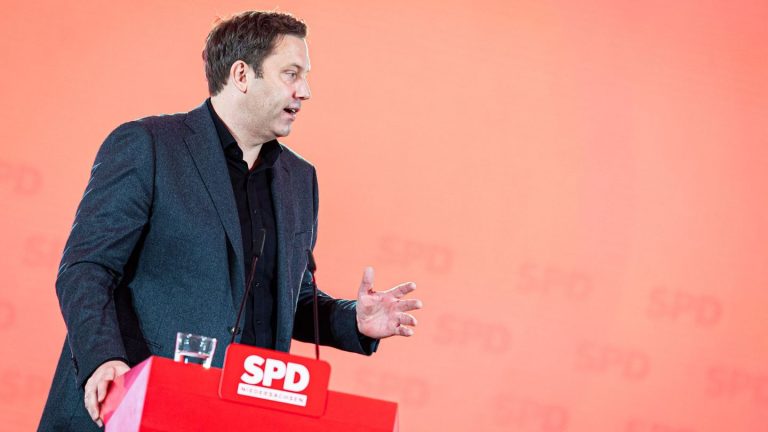 SPD-Parteichef auf Platz 1: SPD Niedersachsen geht mit Klingbeil in Bundestagswahlkampf