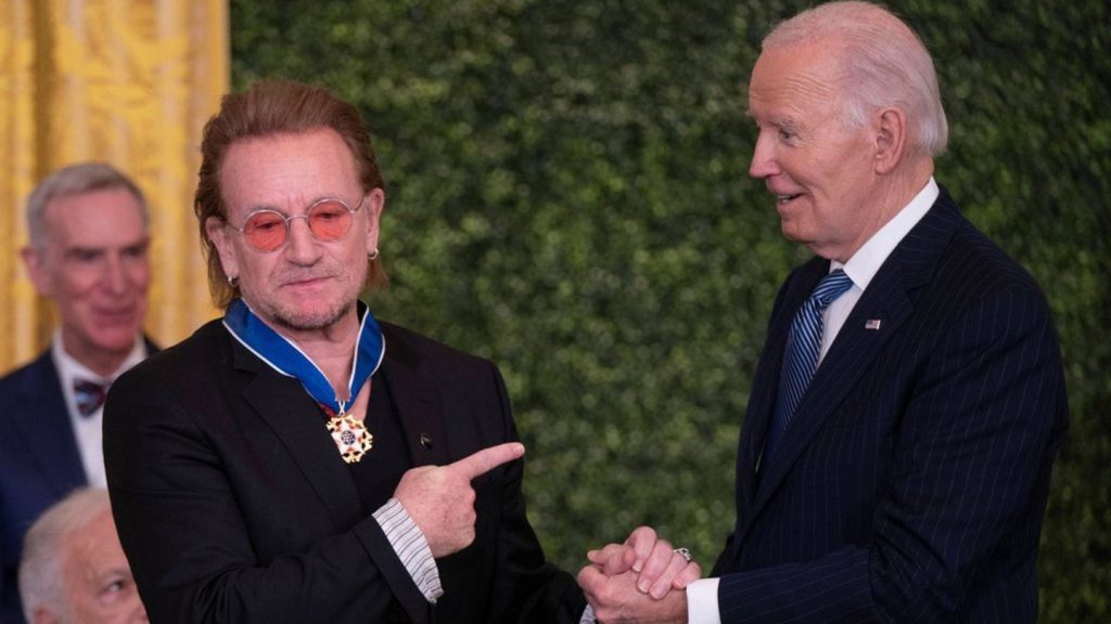 Bono: Joe Biden ehrt Promis mit Freiheitsmedaille