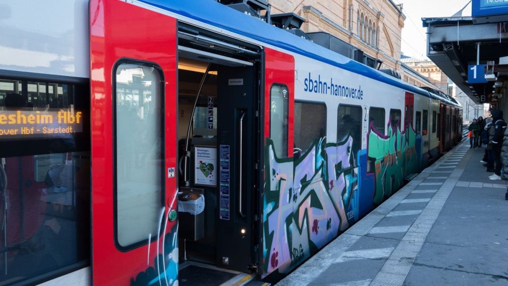 Folgenreiches Winterwetter: Eisregen führt zu Ausfällen bei S-Bahn Hannover