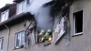 Region Hannover: Ein Knall, dann Flammen: Brandschaden macht Haus unbewohnbar