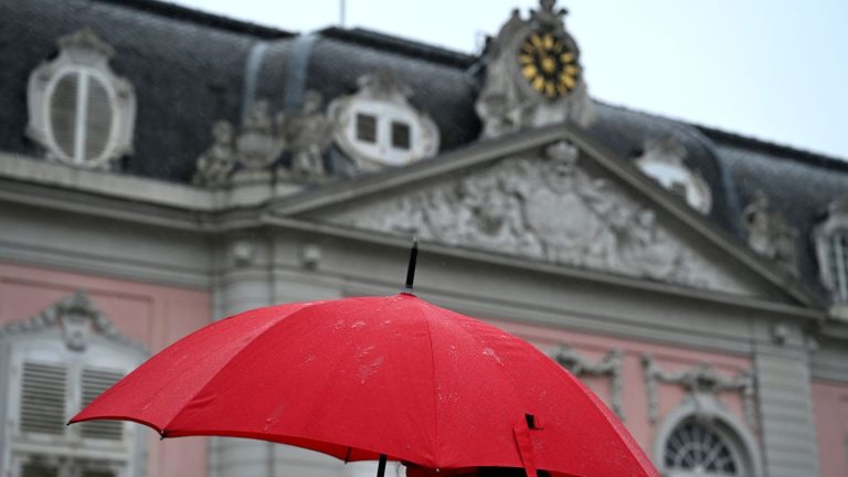 Launisches Wetter in NRW: Nach Schnee kommt das Regenwetter