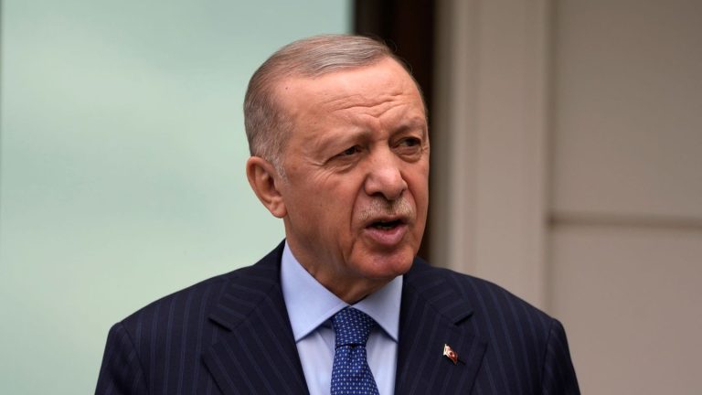 Kämpfe in Nordsyrien: Erdogan droht mit Einsatz gegen Kurdenmilizen in Syrien