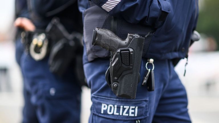 Sicherheit: Sachsens Polizeibeamte mit fast 200.000 Stunden Mehrarbeit