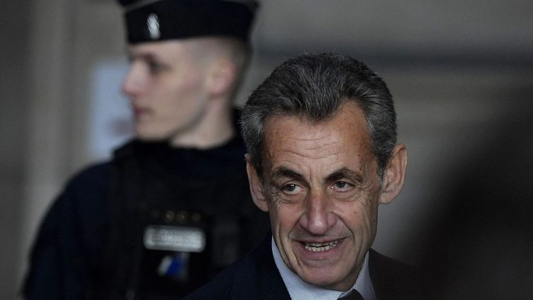 Frankreich: Ex-Präsident Nicolas Sarkozy in Libyen-Affäre vor Gericht